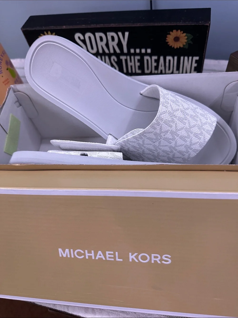 New Never Worn Michael Kors White Monogram Adjustable Slide Sandals